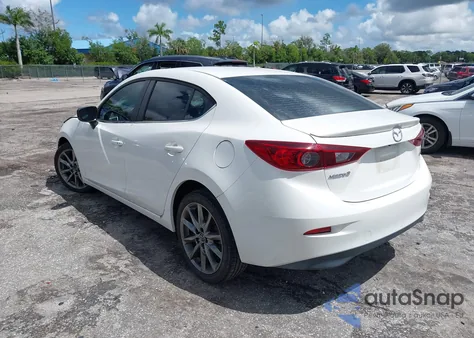 2018 Mazda Mazda3 Touring z USA, uszkodzony, nr VIN 3MZBN1V32JM216852